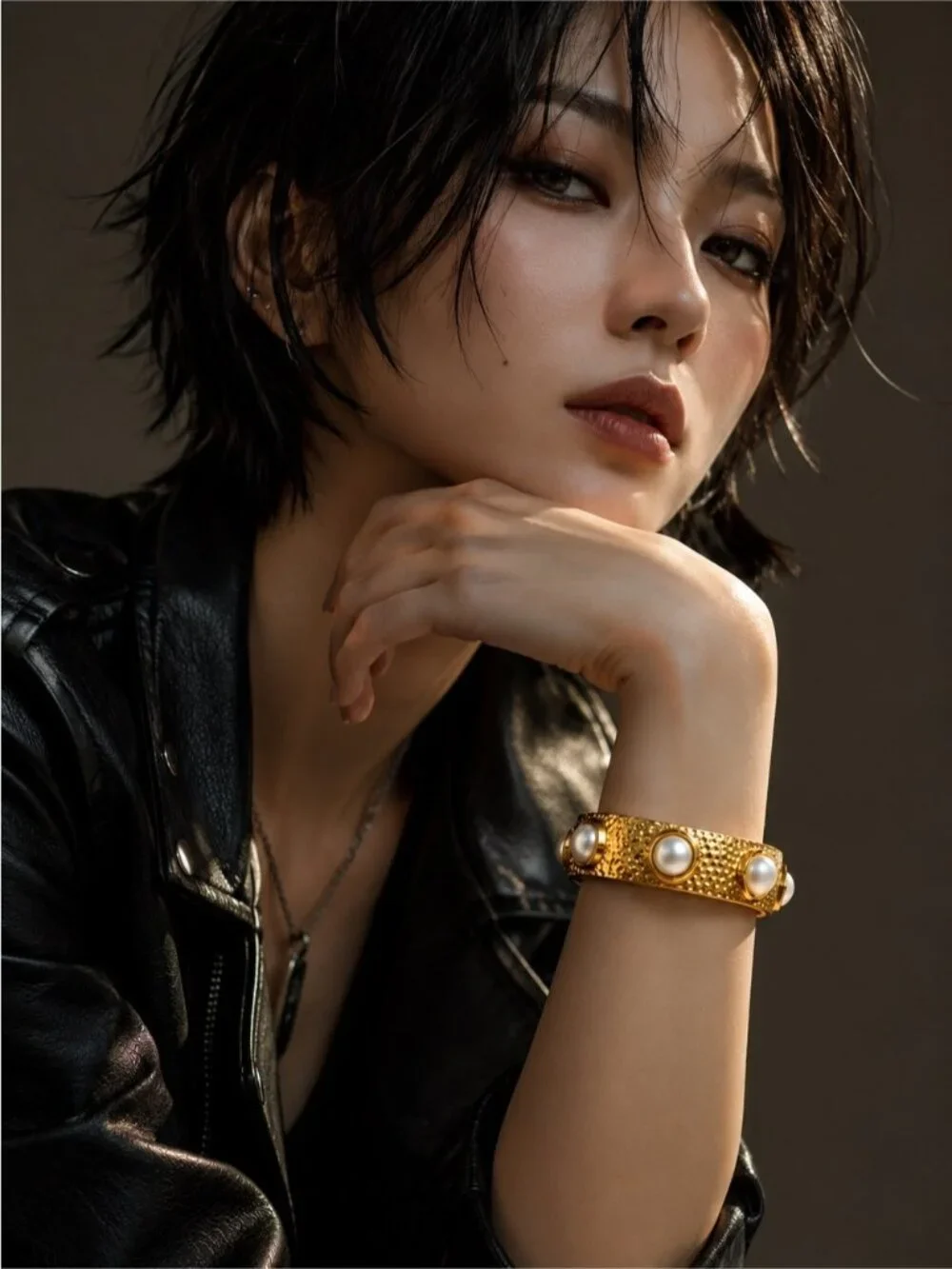 Gold plated Pearl-Accent Hammered Cuff Bracelet